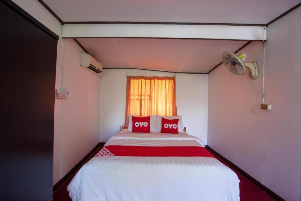 Oyo 909 Guiding Star Resort 치앙마이 외부 사진
