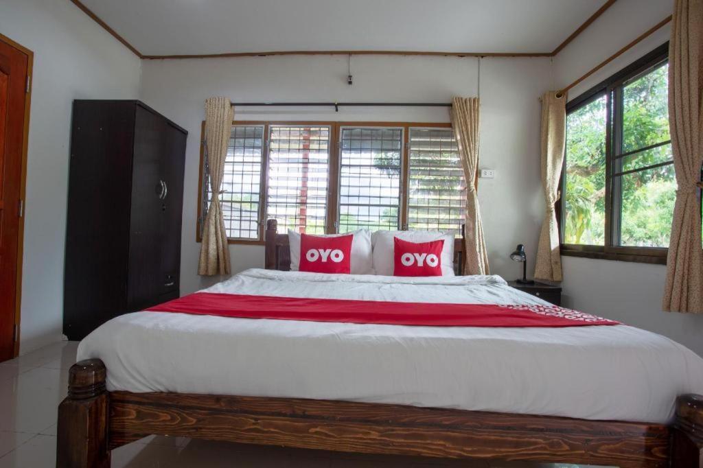 Oyo 909 Guiding Star Resort 치앙마이 외부 사진