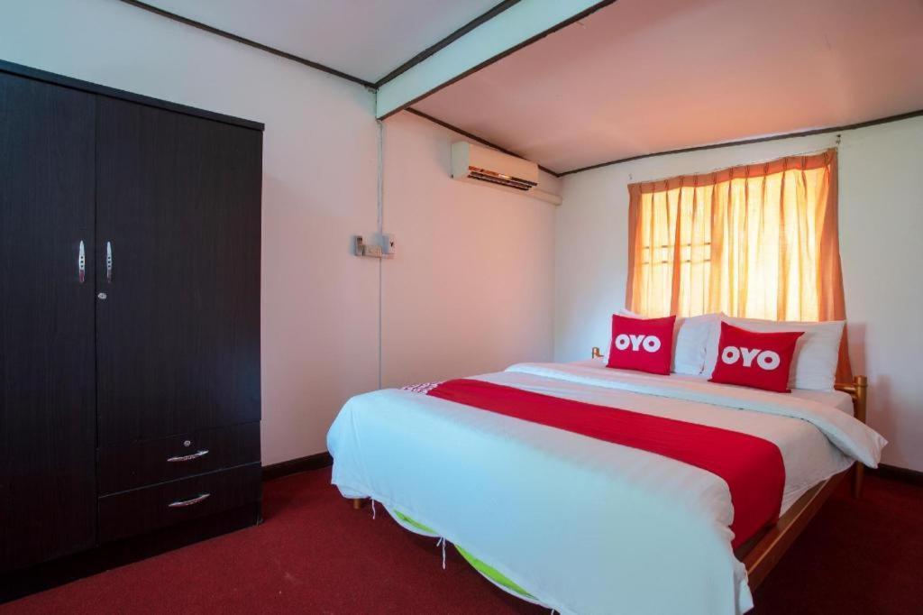 Oyo 909 Guiding Star Resort 치앙마이 외부 사진