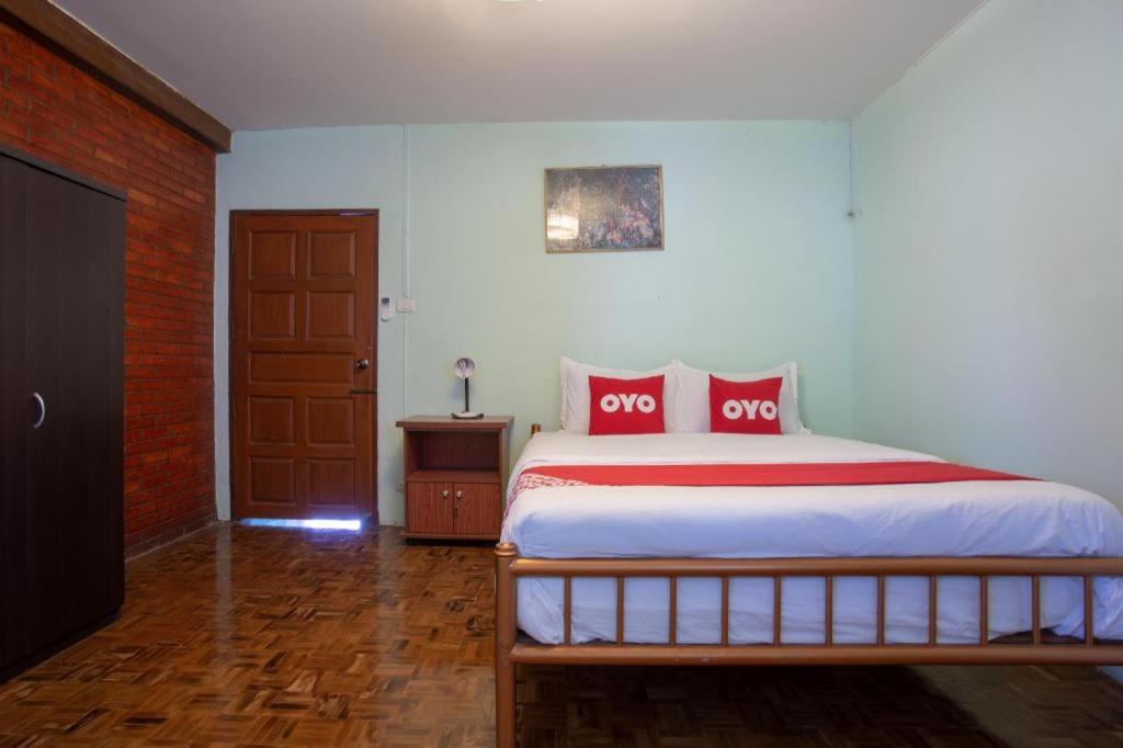 Oyo 909 Guiding Star Resort 치앙마이 외부 사진
