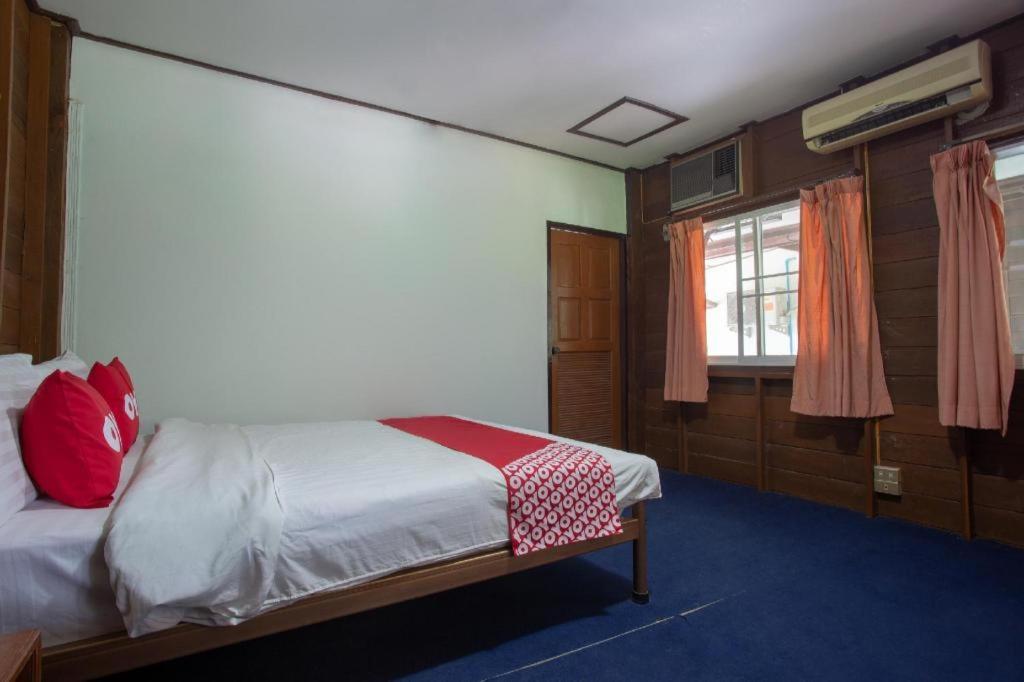 Oyo 909 Guiding Star Resort 치앙마이 외부 사진