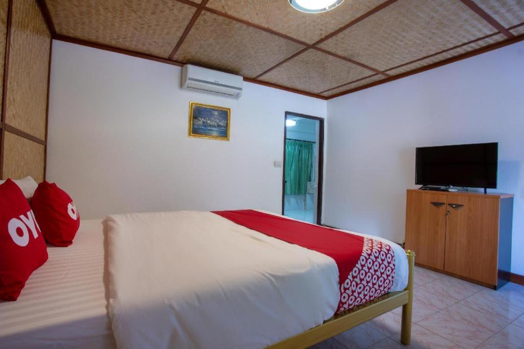 Oyo 909 Guiding Star Resort 치앙마이 외부 사진
